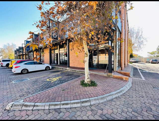 320M² RETAIL TO LET IN FOURWAYS